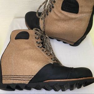 Sorel PDX wedge size 9.5 waterproof heeled lace up boot